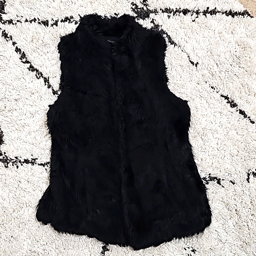 ☆☆White House Black Market☆☆ Womens faux fur vest